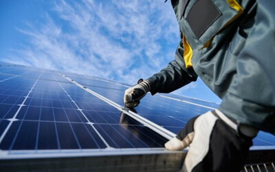 Zelf zonnepanelen plaatsen met Easykit
